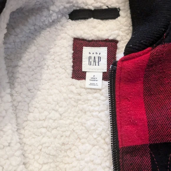 Adorable Warm GAP Plaid Fleece Jacket- 2T - Picture 2 of 4